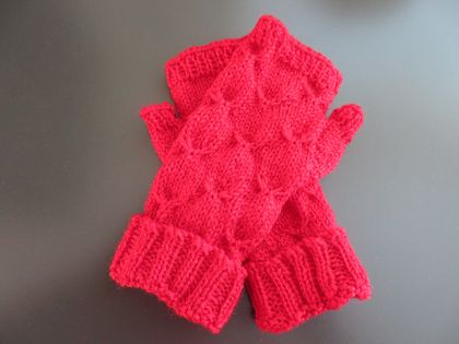 Red pure wool cabled fingerless gloves